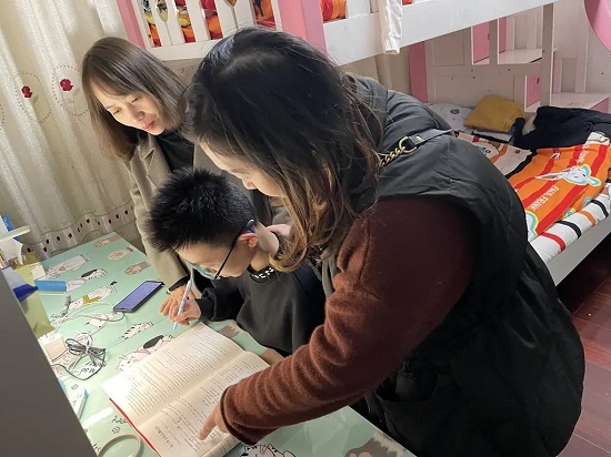 苏州吴江区震泽实验小学开展“两在两同，携手育人”主题家访活动