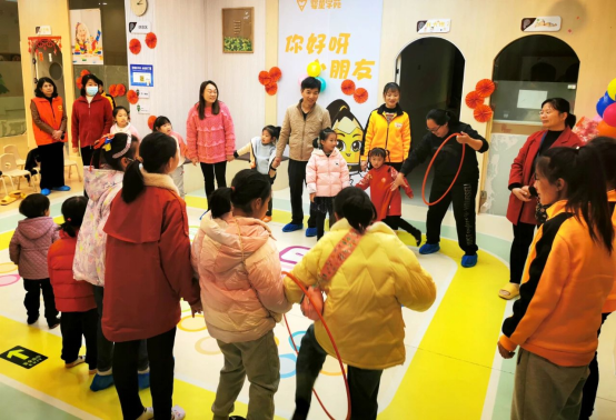 安溪县凤城镇小东社区举办“庆元旦·迎新年”亲子游园会
